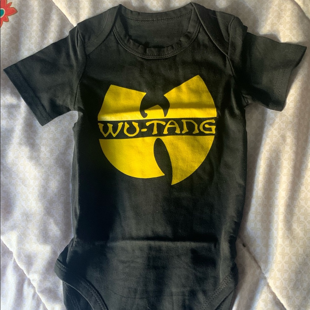 Wu Tang shirt💙🎉